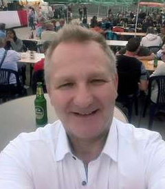 比利时婚恋网男士图片